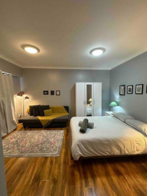 CENTRAL Ground Floor Studio